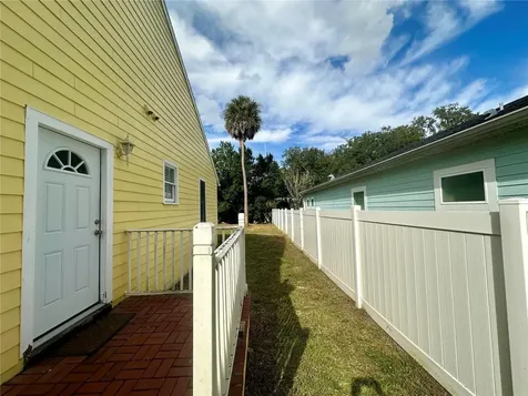 325 W Jean Street Tampa FL 33604
