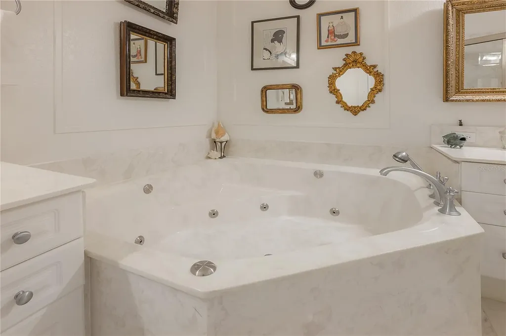 2757 Via Cipriani Clearwater FL 33764