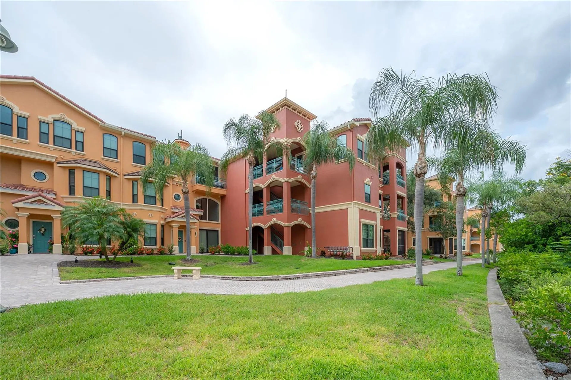 2757 Via Cipriani Clearwater FL 33764