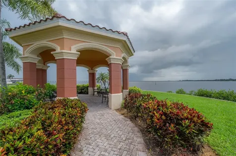 2757 Via Cipriani Clearwater FL 33764