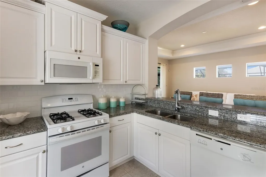 4832 Central Park Boulevard Bradenton FL 34211