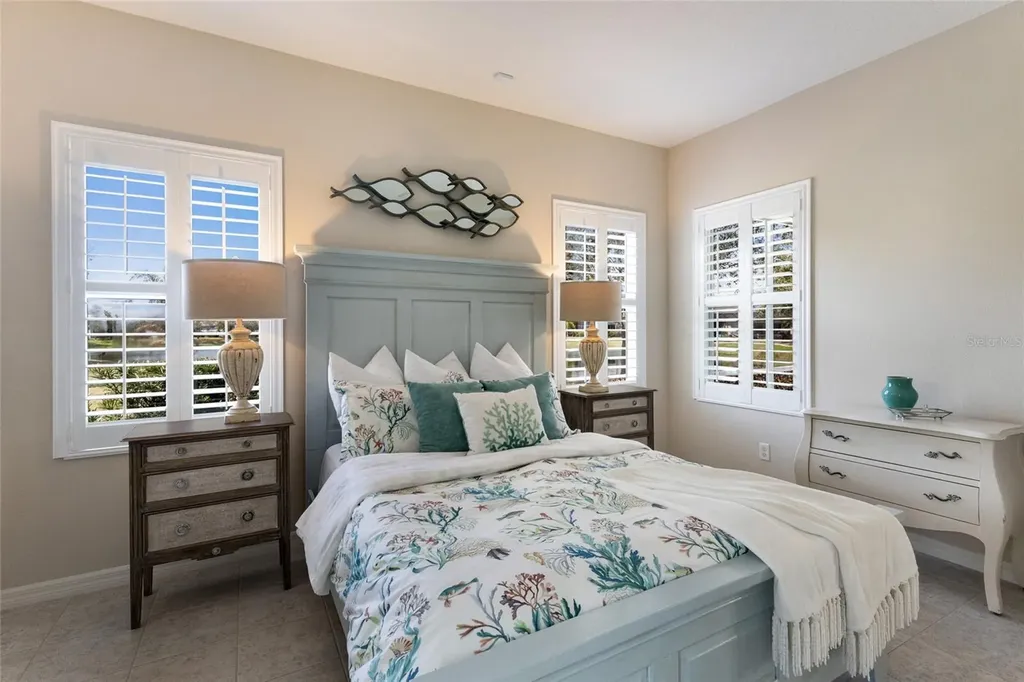 4832 Central Park Boulevard Bradenton FL 34211