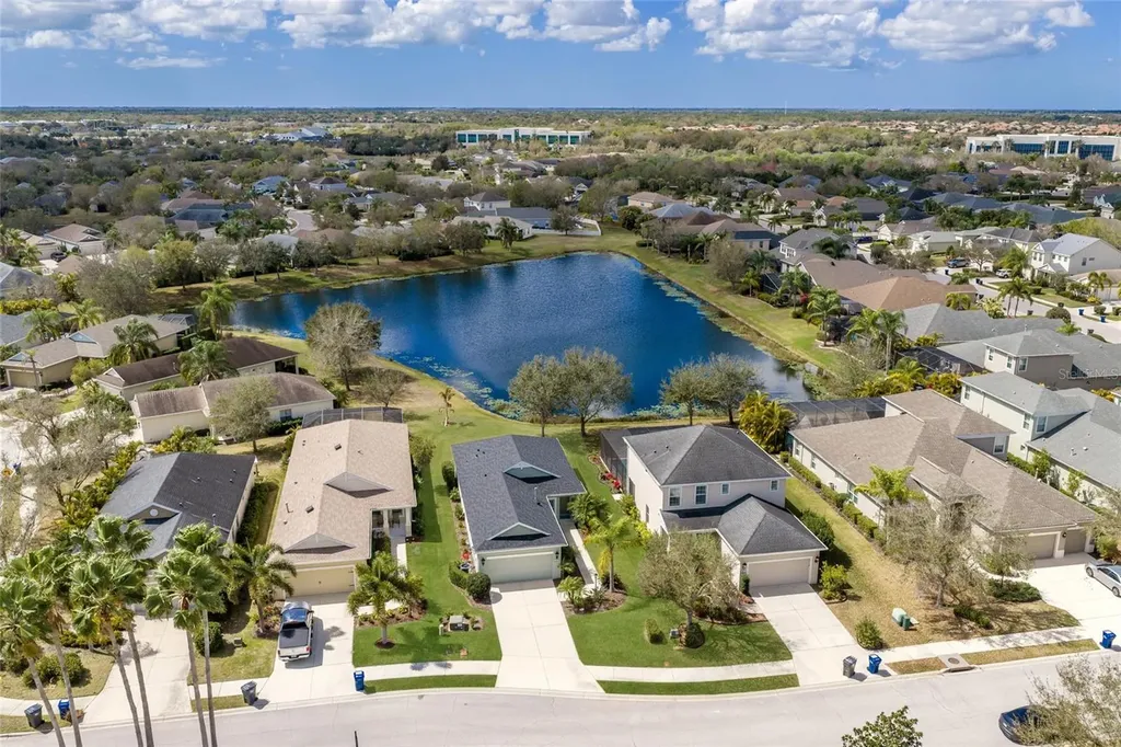 4832 Central Park Boulevard Bradenton FL 34211