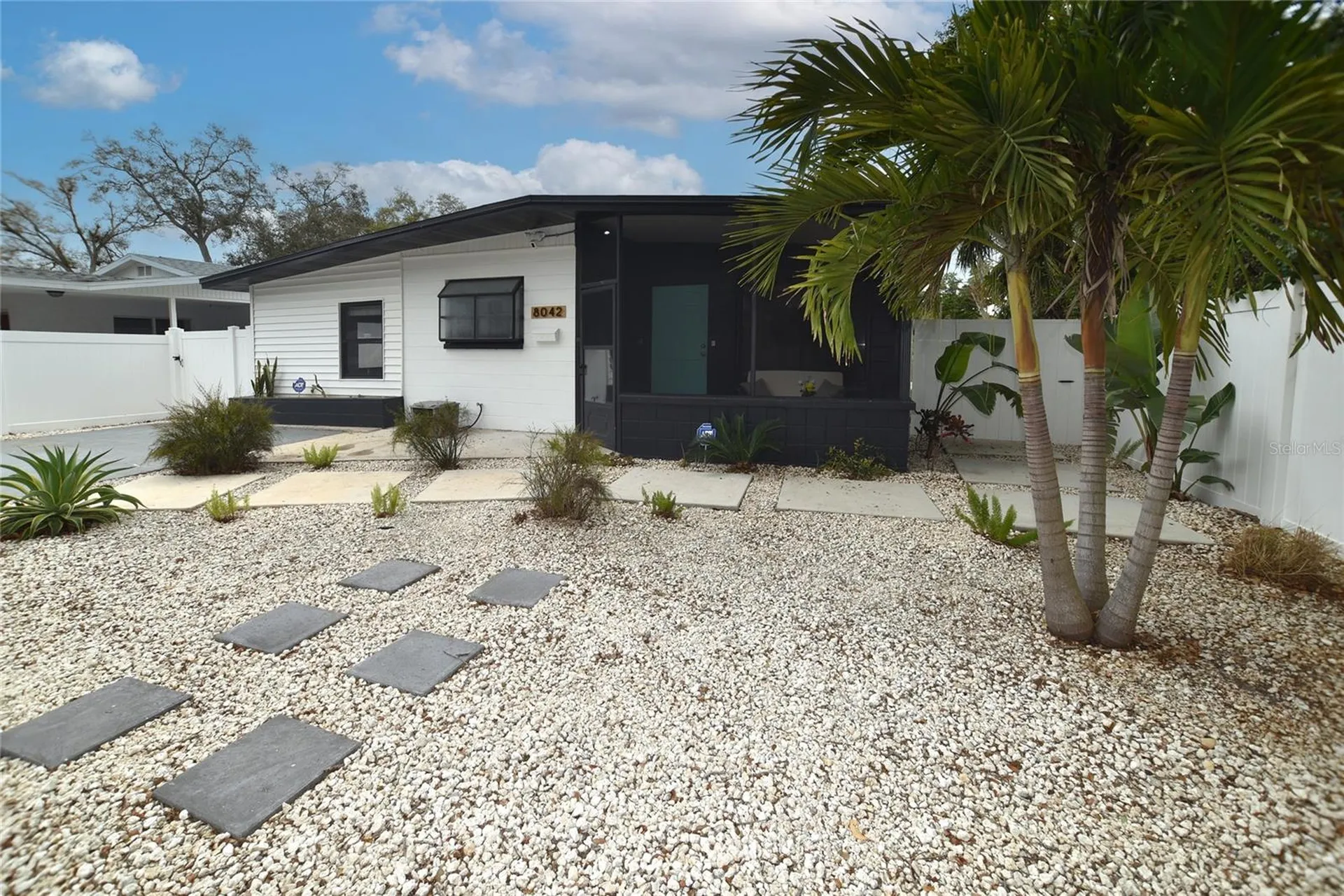 8042 36th Avenue N St Petersburg FL 33710