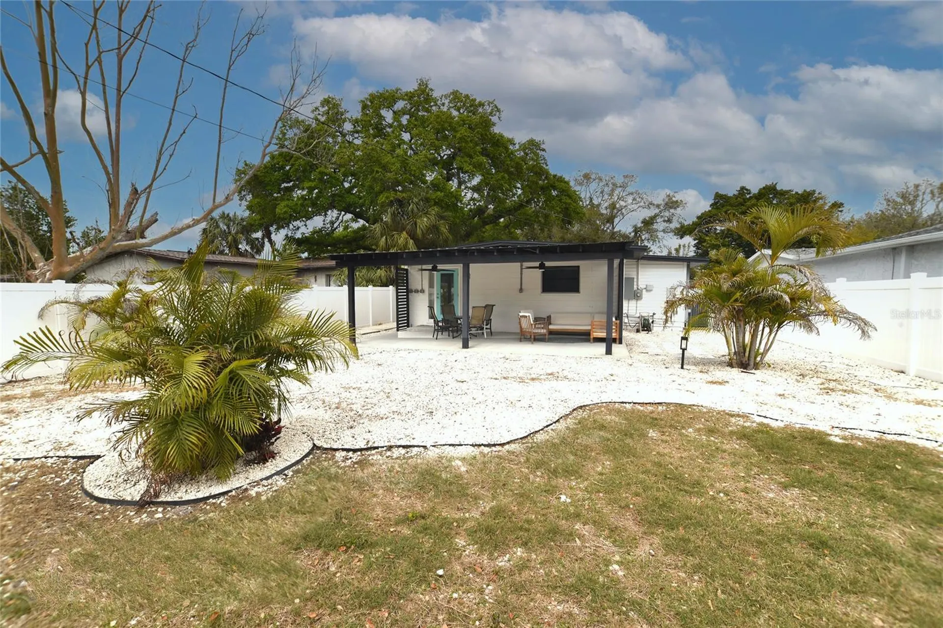 8042 36th Avenue N St Petersburg FL 33710
