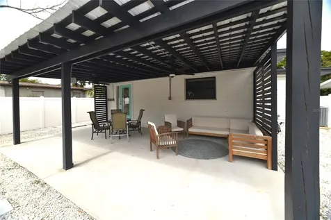 8042 36th Avenue N St Petersburg FL 33710