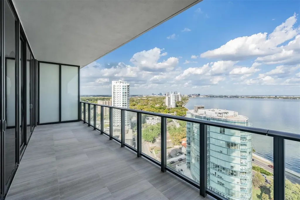 3015 S Ysabella Avenue Tampa FL 33629