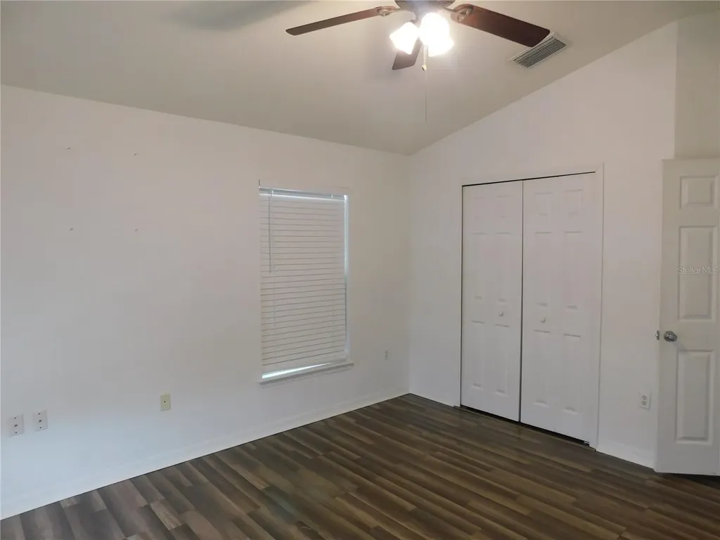 5196 6th Way N St Petersburg FL 33703