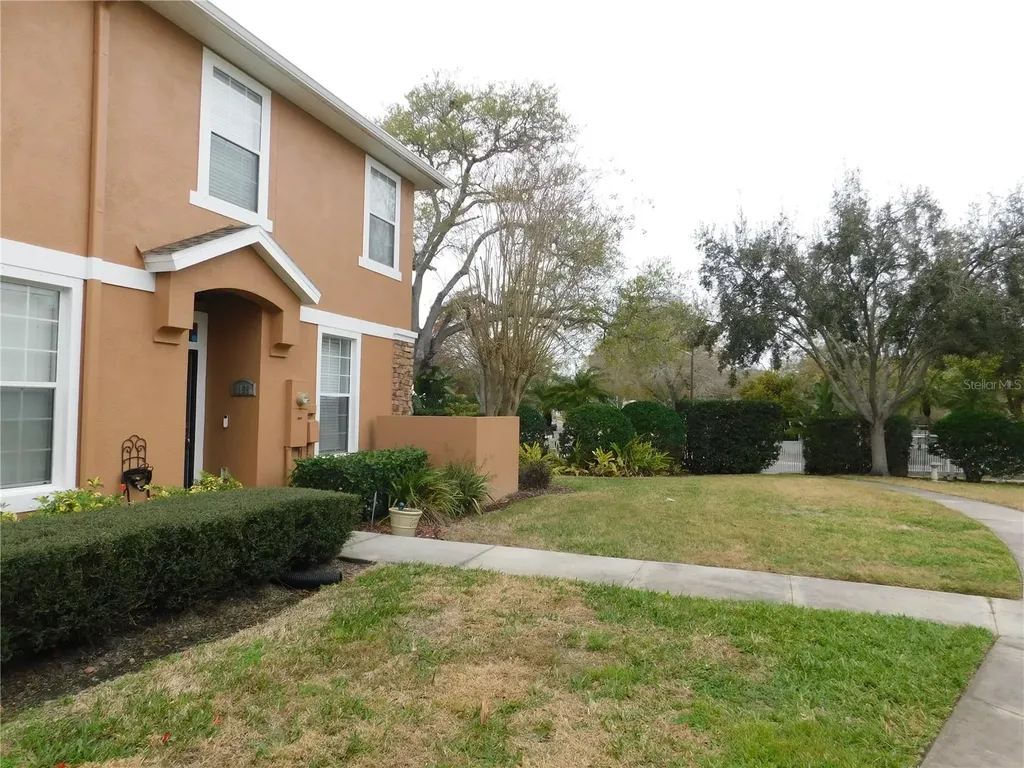 5196 6th Way N St Petersburg FL 33703