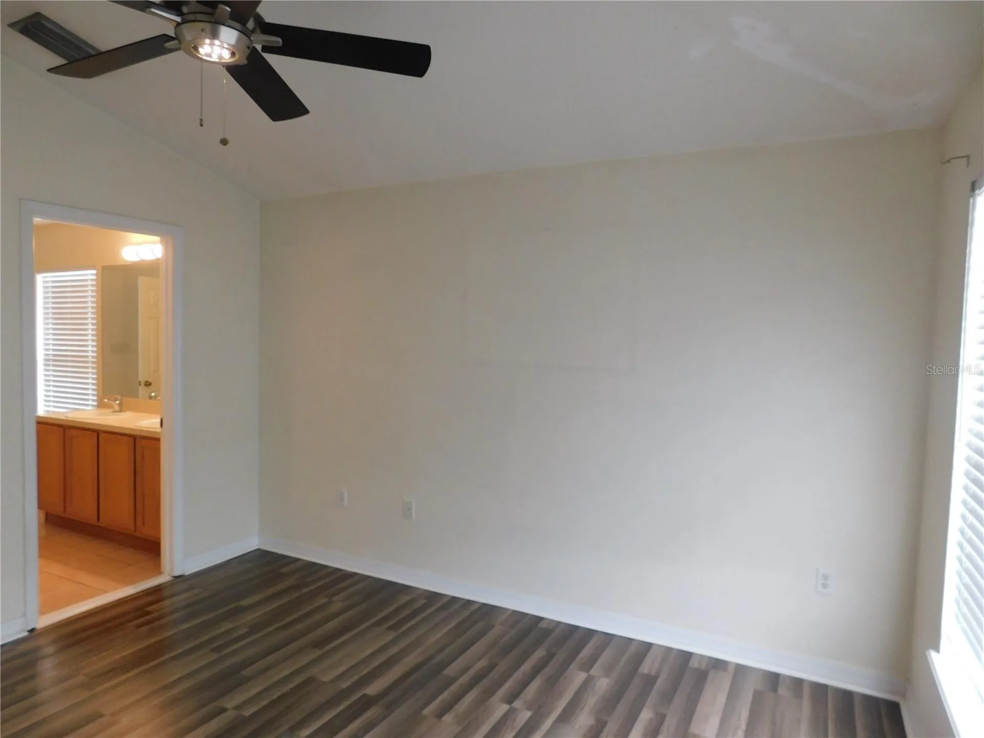 5196 6th Way N St Petersburg FL 33703