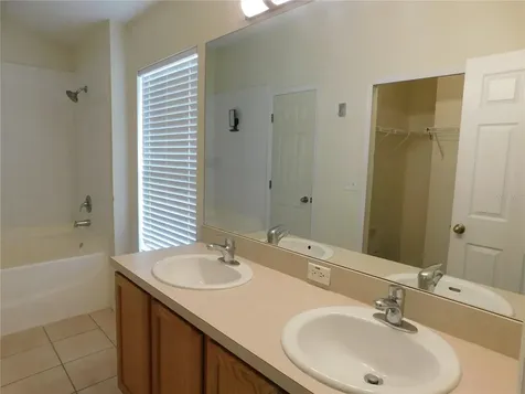 5196 6th Way N St Petersburg FL 33703