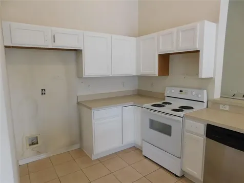 5196 6th Way N St Petersburg FL 33703