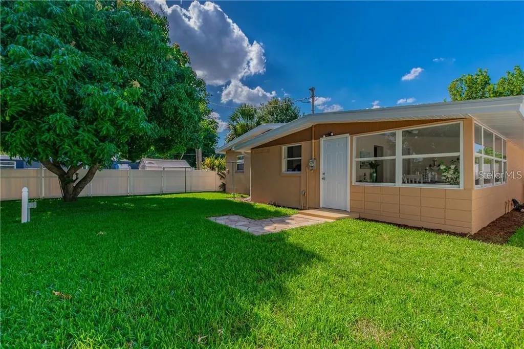 5418 11th Avenue S Gulfport FL 33707