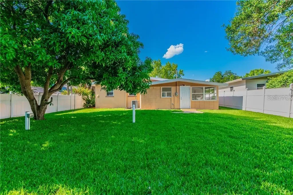 5418 11th Avenue S Gulfport FL 33707