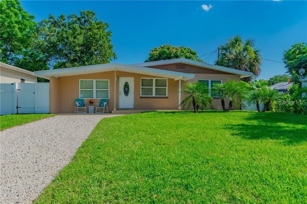 5418 11th Avenue S Gulfport FL 33707