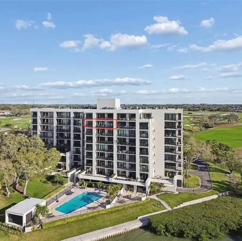 4 Belleview Boulevard Belleair FL 33756