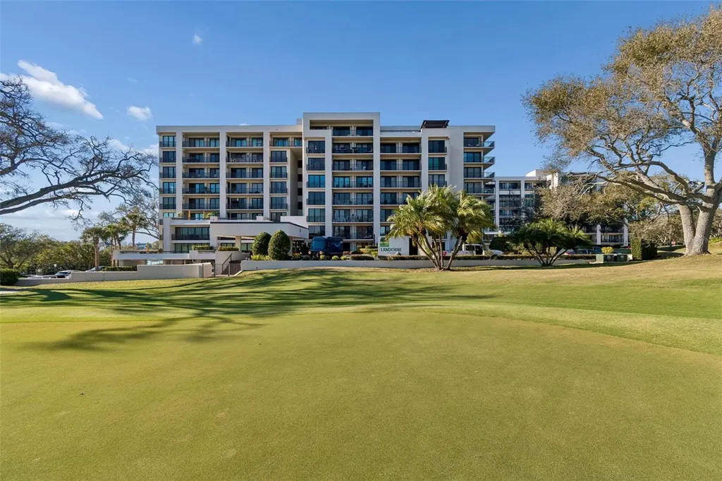 4 Belleview Boulevard Belleair FL 33756