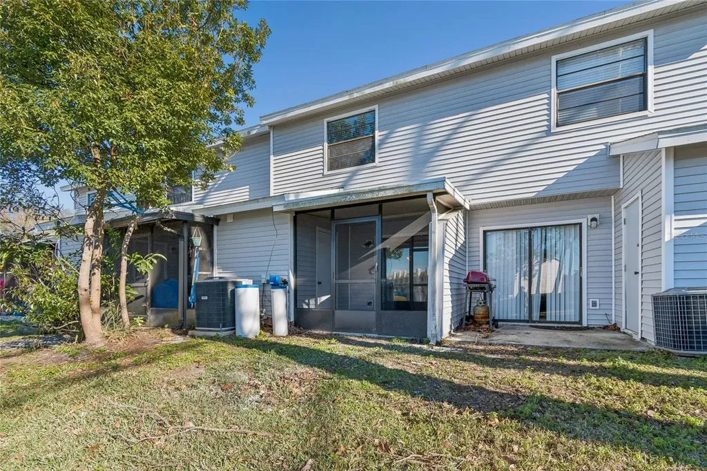 12568 Castle Hill Drive Tampa FL 33624