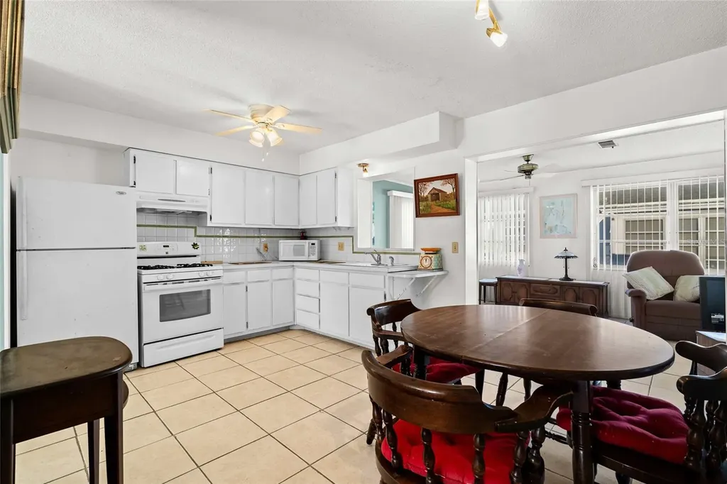 10009 Tulip Street N Pinellas Park FL 33782