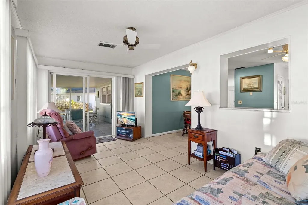10009 Tulip Street N Pinellas Park FL 33782
