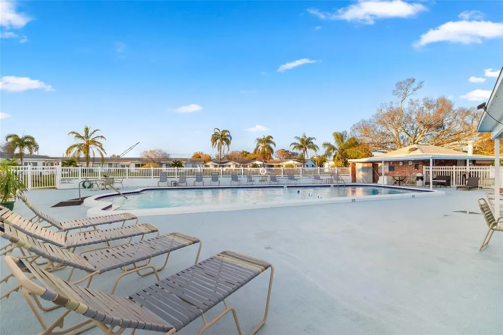 10009 Tulip Street N Pinellas Park FL 33782