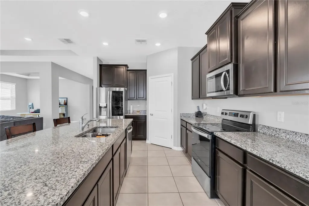 528 Ocean Spray Drive Ruskin FL 33570