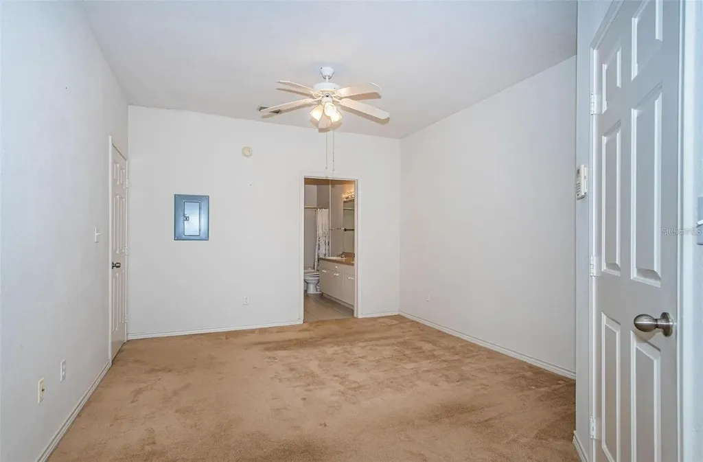 4305 Bayside Village Drive Tampa FL 33615