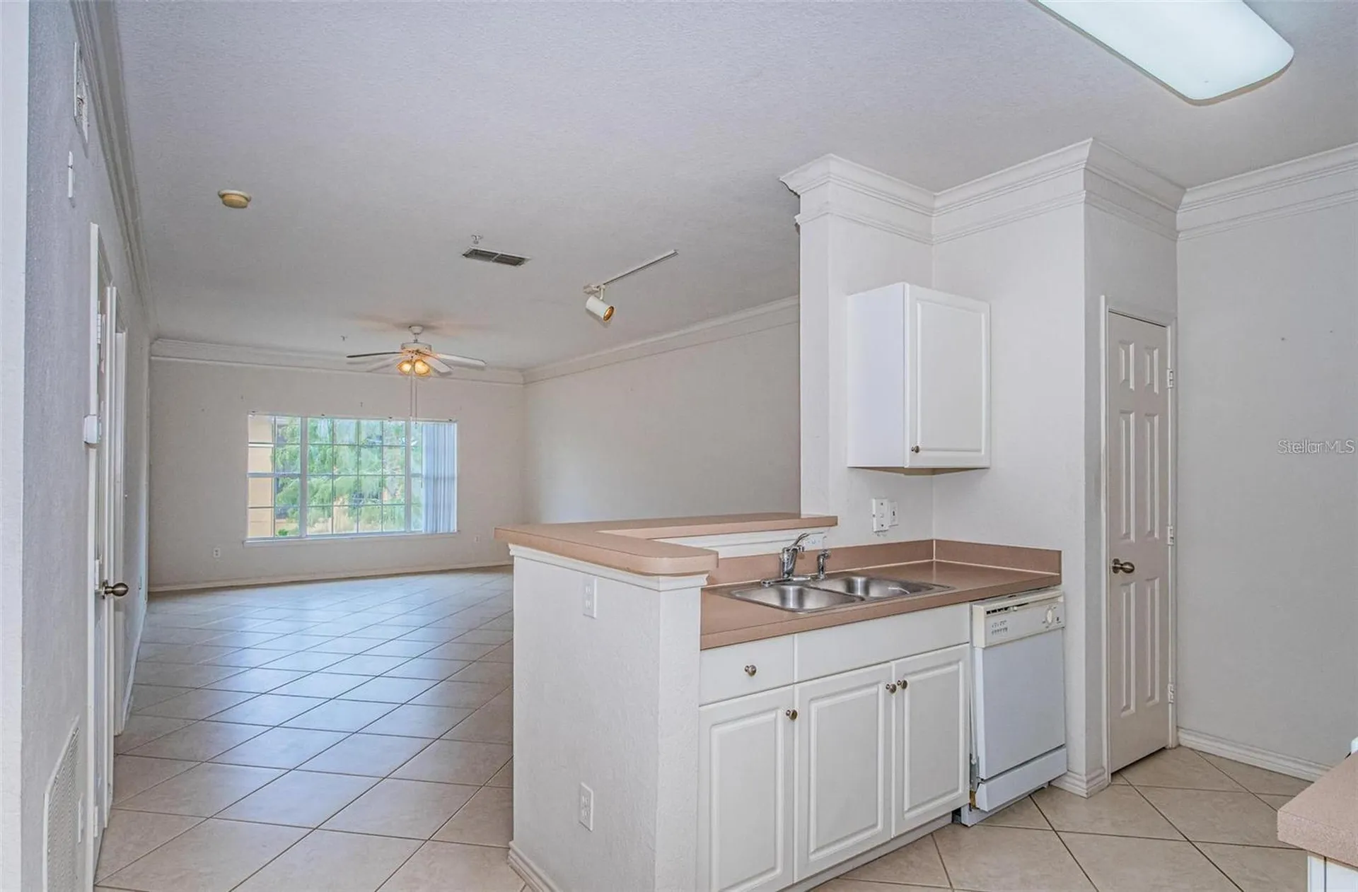 4305 Bayside Village Drive Tampa FL 33615