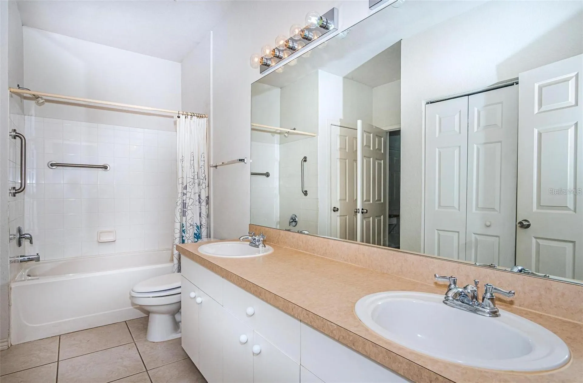 4305 Bayside Village Drive Tampa FL 33615
