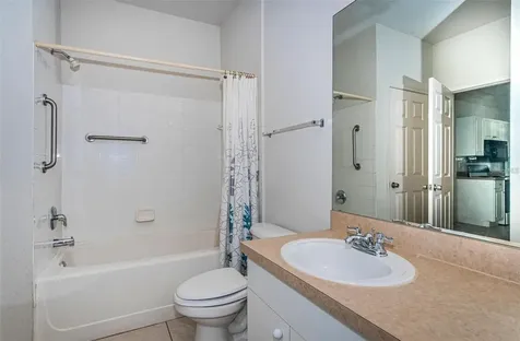 4305 Bayside Village Drive Tampa FL 33615