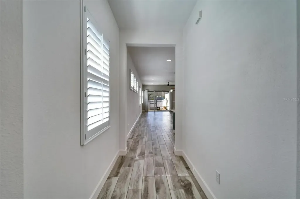 729 Winterside Drive Apollo Beach FL 33572