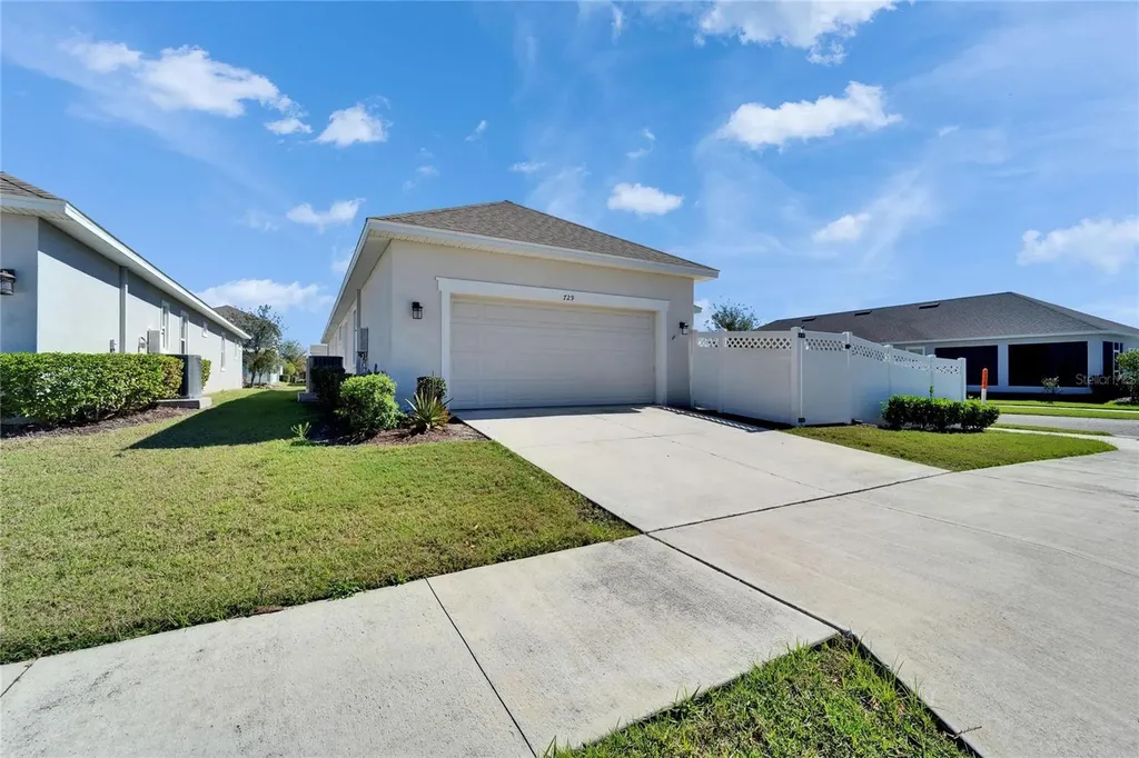 729 Winterside Drive Apollo Beach FL 33572
