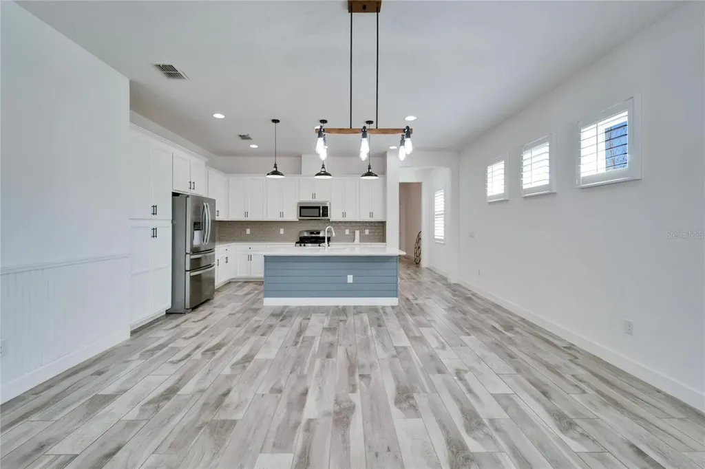 729 Winterside Drive Apollo Beach FL 33572