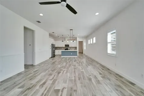 729 Winterside Drive Apollo Beach FL 33572