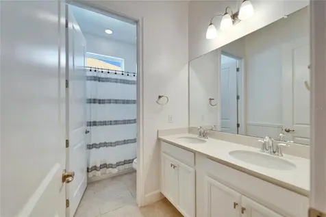 729 Winterside Drive Apollo Beach FL 33572