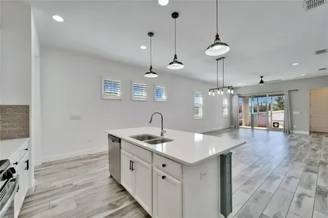 729 Winterside Drive Apollo Beach FL 33572