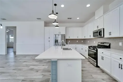 729 Winterside Drive Apollo Beach FL 33572