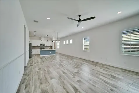 729 Winterside Drive Apollo Beach FL 33572