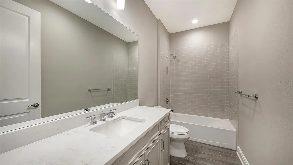 2118 Sylvester Palm Lane Bradenton FL 34212