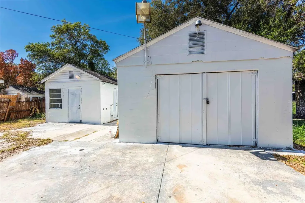 5104 N 15th Street Tampa FL 33610