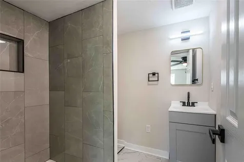 5104 N 15th Street Tampa FL 33610