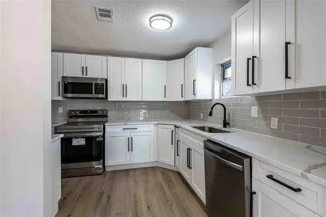 5104 N 15th Street Tampa FL 33610