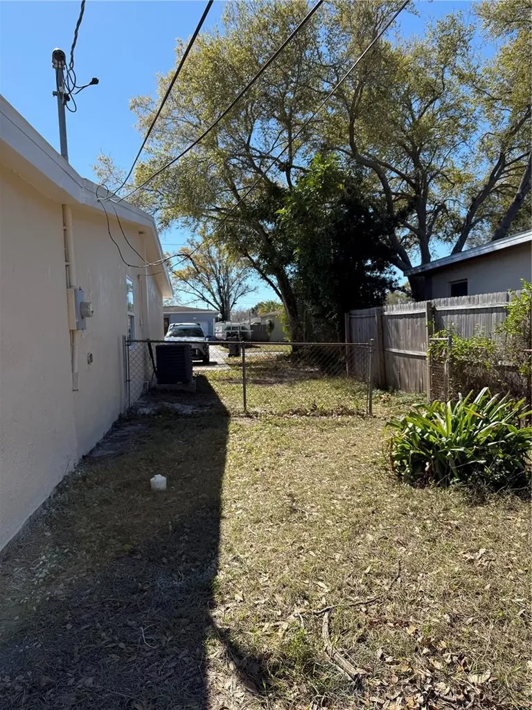 4737 56th Avenue N St Petersburg FL 33714