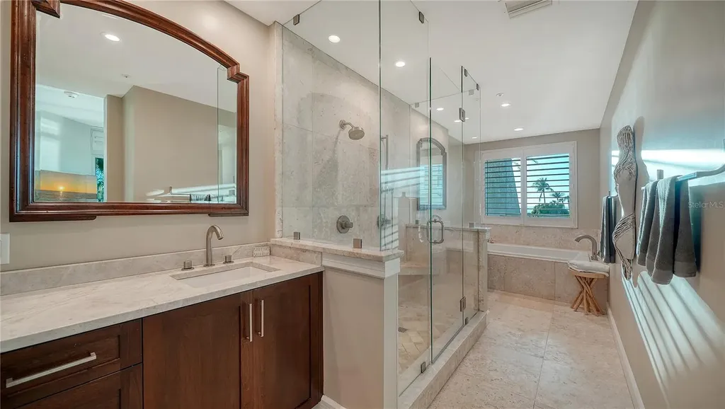 2165 Gulf Of Mexico Drive Longboat Key FL 34228