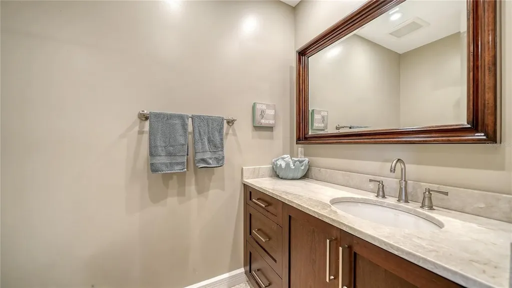 2165 Gulf Of Mexico Drive Longboat Key FL 34228