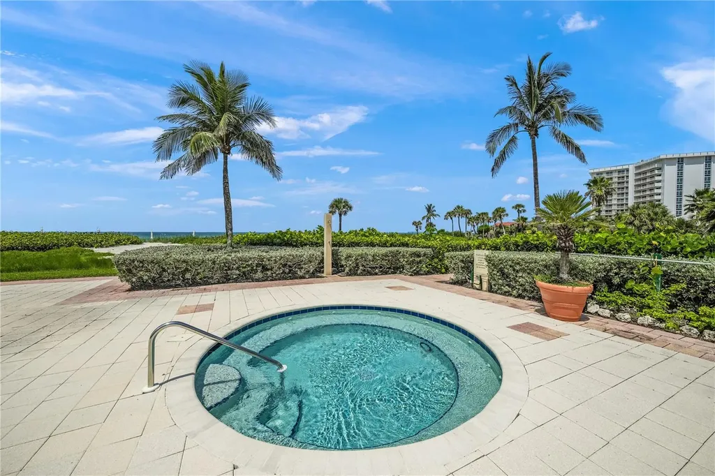 2165 Gulf Of Mexico Drive Longboat Key FL 34228