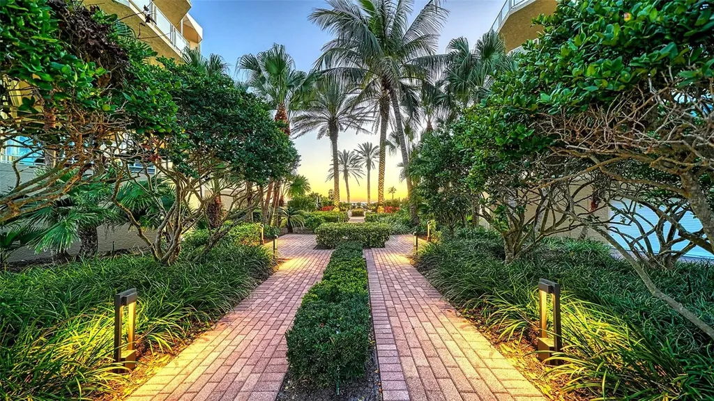 2165 Gulf Of Mexico Drive Longboat Key FL 34228