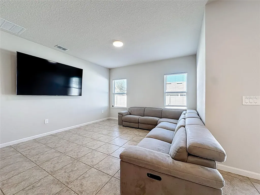 535 Rominger Loop Apopka FL 32712