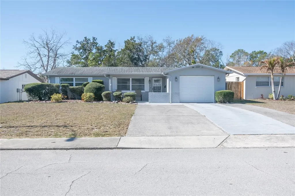 5207 School Road New Port Richey FL 34653