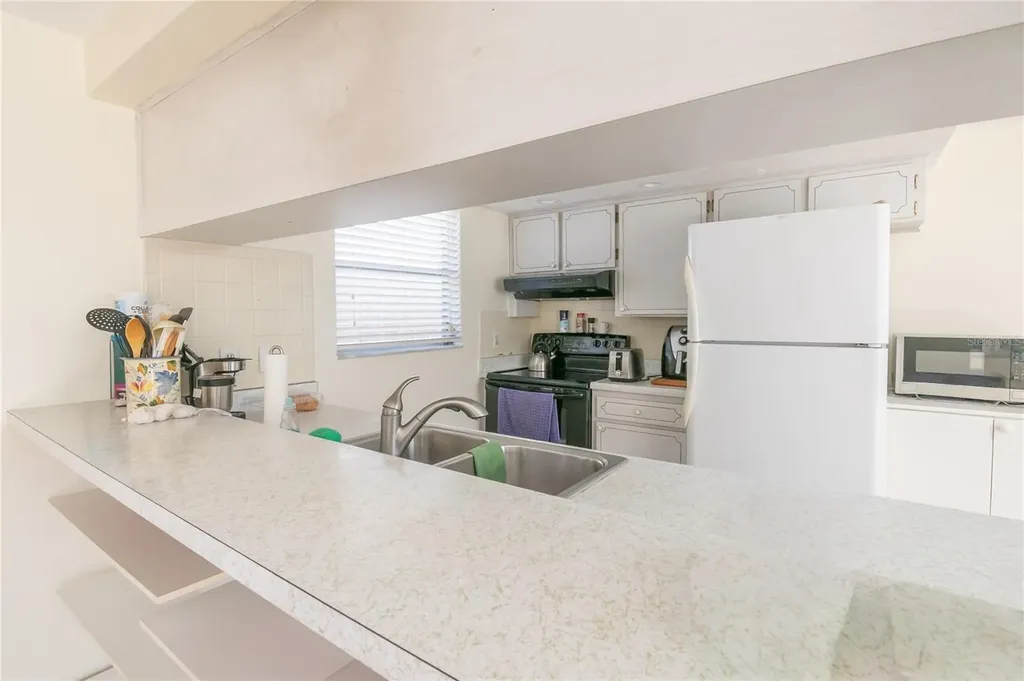 5207 School Road New Port Richey FL 34653